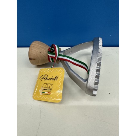 Stampo raviolo ovale 100mm MARCATO