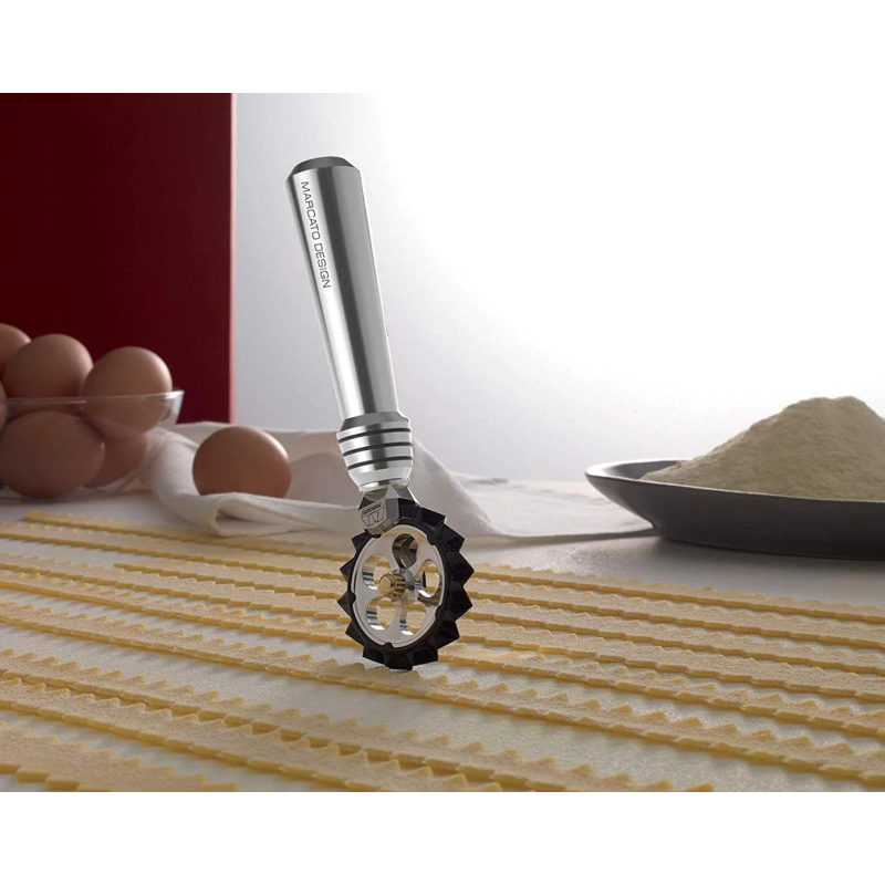 Rotellina tagliapasta con tre accessori da taglio per diversi tipi di pasta  (PW-RSA) PASTAWHEEL ROSA MARCATO