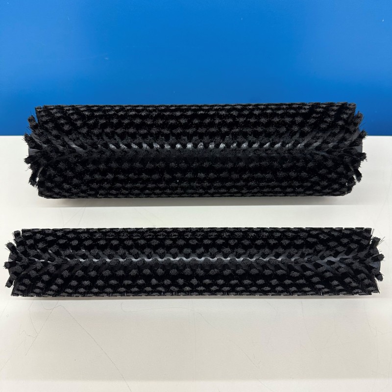 Coppia spazzole nere ricambio per lavapavimenti...