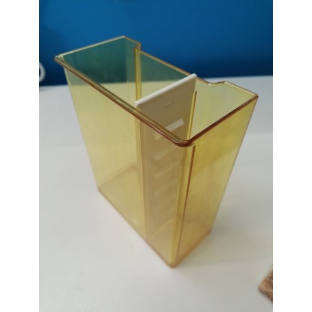 accessorio dosatore contenitore per acqua e farina per macchina pastamixer marcato.