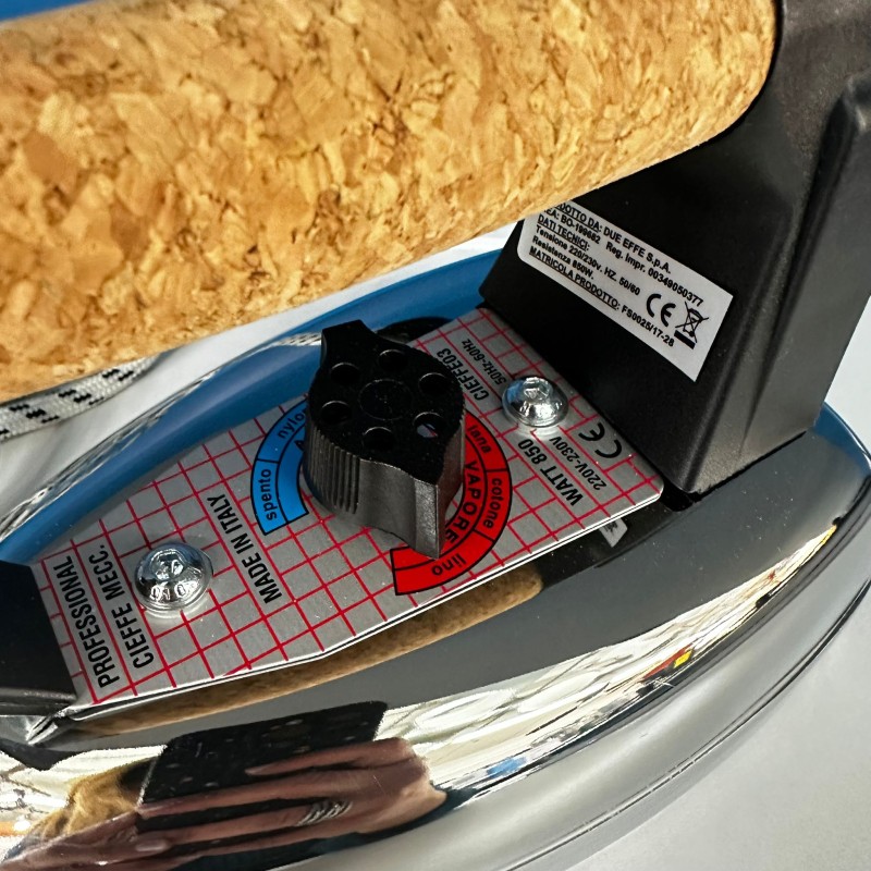 Ferro a secco 1,6 kg 850w CIEFFE03