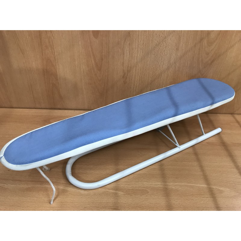 Bracciolo stiramaniche pieghevole in acciaio color bianco cm lunghezza59, larghezza massima13