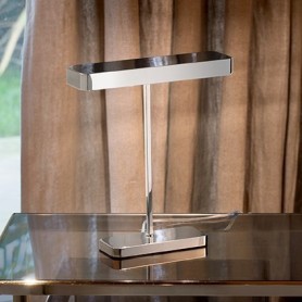 Lampada da tavolo con montatura e diffusore interamente... 2