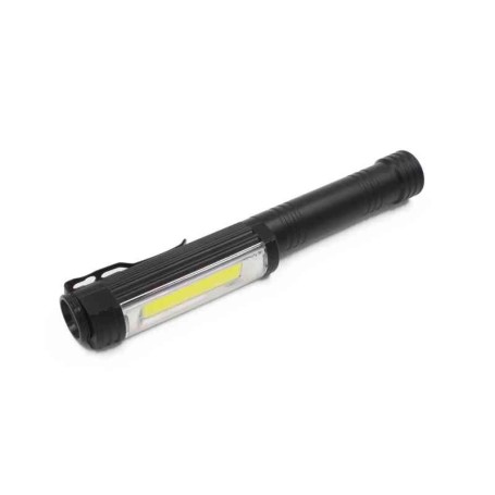 torcia metallo LED  - nera - calamita - 3 AA -  torcia metallo LED  - nera - calamita - 3 AA -