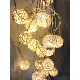 Catena 24 LED sfere con pizzo fiorato MT2 LOLLI 28952 2
