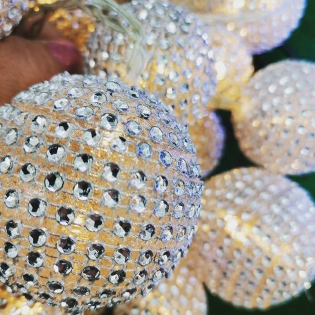 Catena con sfere brillantini 24 LED luce calda MT2 LOLLI 28954