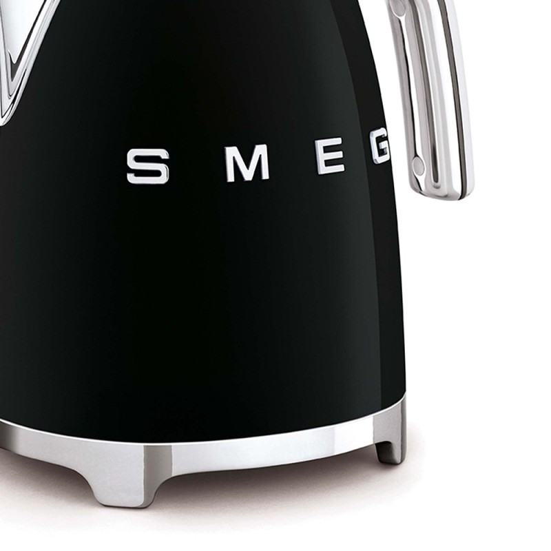 BOLLITORE ELETTRICO NERO SMEG STILE ANNI 50