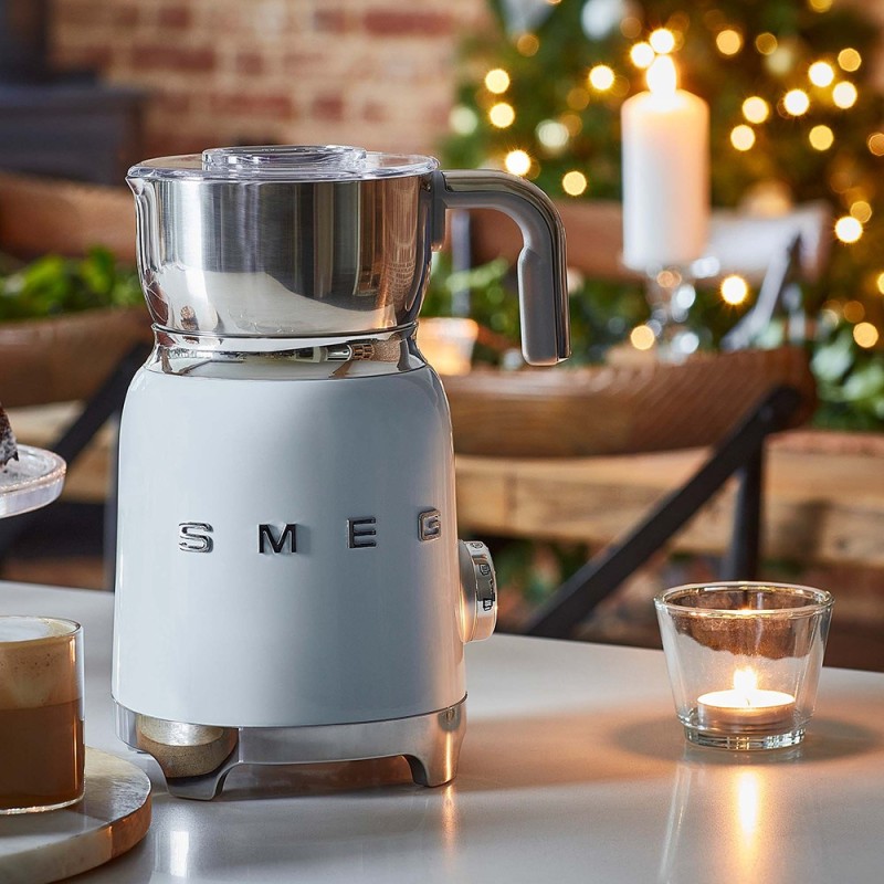 Montalatte per latte caldo o freddo e scalda latte o cioccolata AZZURRO SMEG MFF01PBEU